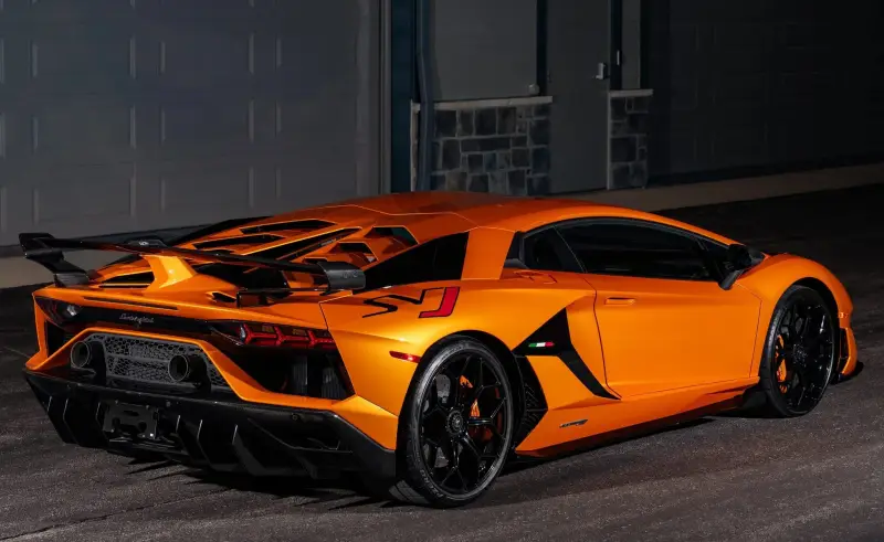 2020 Lamborghini Aventado photo 3